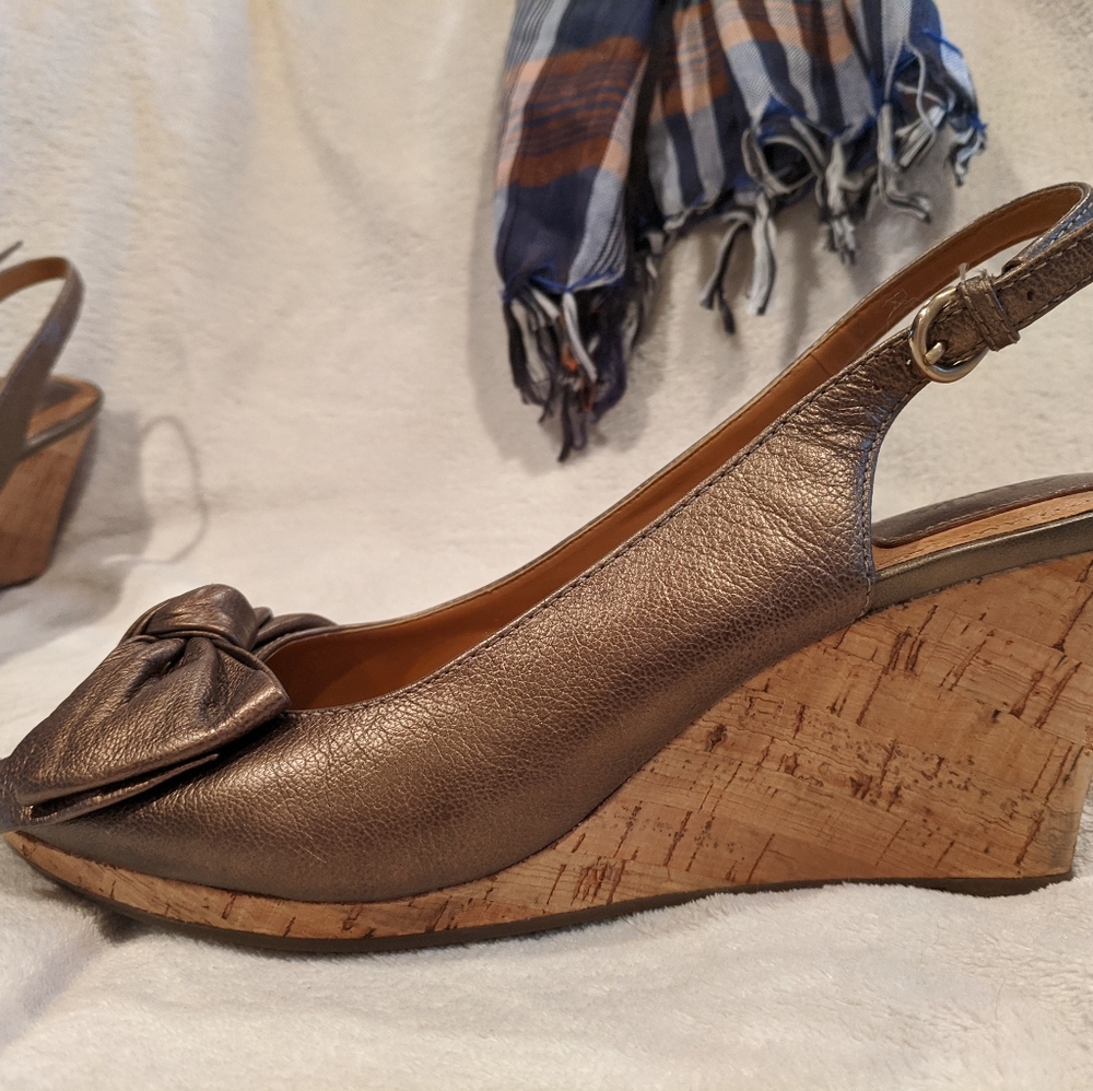 Clarks Peeptoe Wedges Bronze Leather 9.5